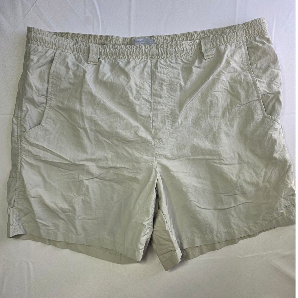 Columbia PFG men's utility shorts Size M